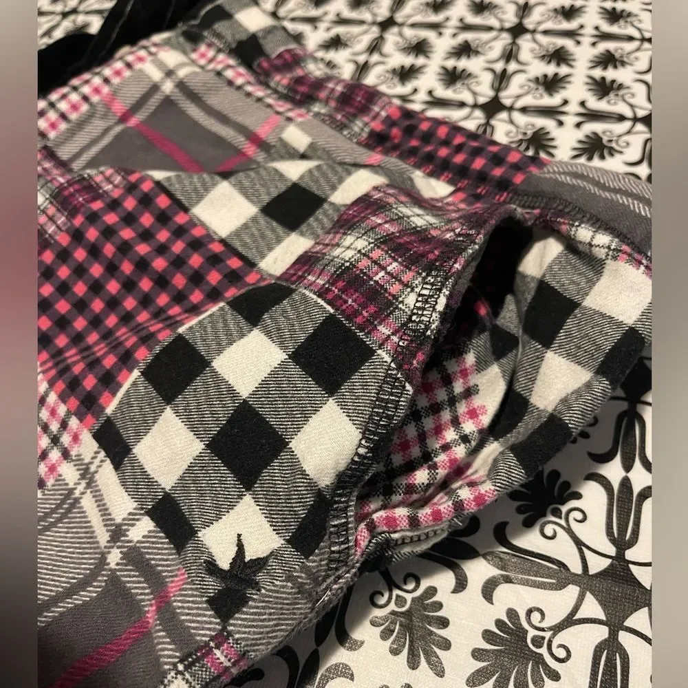 Aerie - Women’s pink / black patchwork plaid long cut pajama pants - Picture 2 of 8